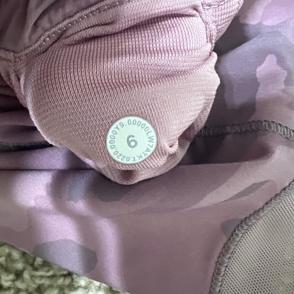 Lululemon Hotty Hot Short II *Long 4" Incognito Camo Pink Taupe Multi / Pink Tau - Picture 3 of 3